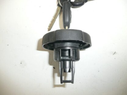 Tankdeckel mit Schlüssel Citroën Peugeot 1508L7 – Bild 2