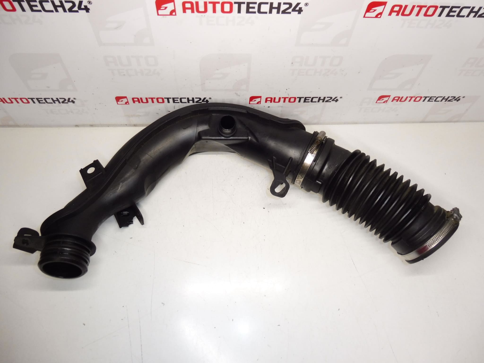 Luftanschluss Citroën Peugeot 2.0 HDI RH02 9685498280 1434E6 – Bild 2
